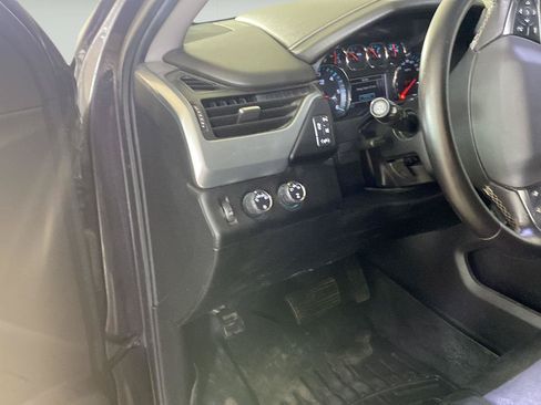 Used 2015 Chevrolet Suburban LT AWD/4WD image 3