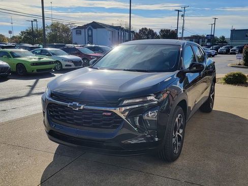 New 2026 Chevrolet Trax RS w/ Sunroof Package image 8