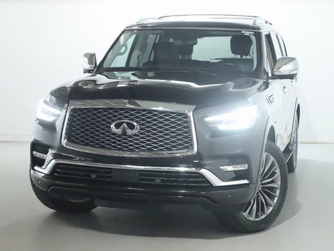 Used 2019 INFINITI QX80 Luxe w/ 22" Wheel Package AWD/4WD image 3