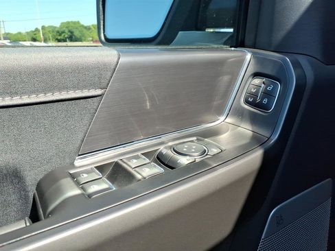 Used 2025 Ford F150 Lariat w/ Equipment Group 501A Mid AWD/4WD image 6