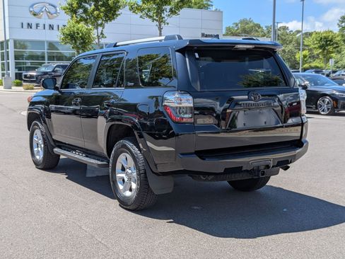 Used 2024 Toyota 4Runner SR5 AWD/4WD image 5