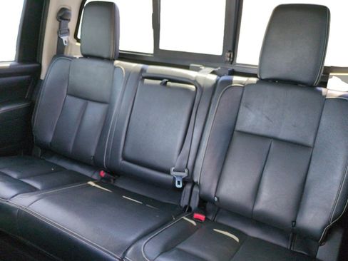 Used 2019 Nissan Titan PRO-4X w/ Pro-4x Convenience Package AWD/4WD image 23