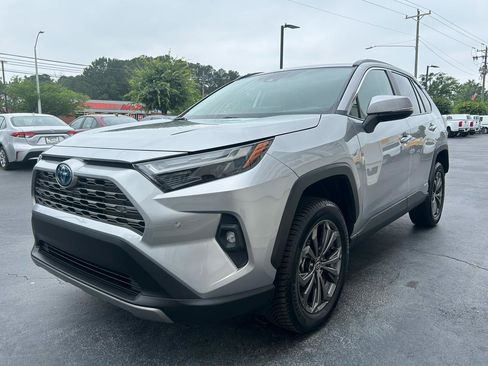 Used 2023 Toyota RAV4 Limited AWD/4WD image 4