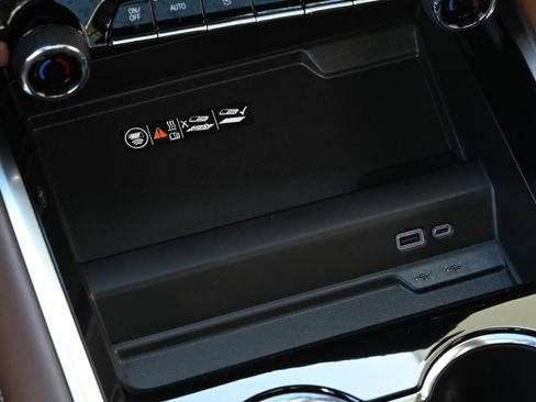 Used 2026 Chevrolet Tahoe High Country w/ Sun And Tow Package image 20