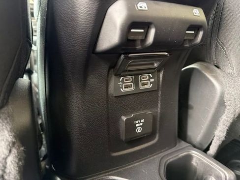 Used 2020 Jeep Wrangler Unlimited Sahara w/ Cold Weather Group AWD/4WD image 15