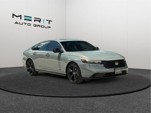 Used 2025 Honda Accord Sport image 1