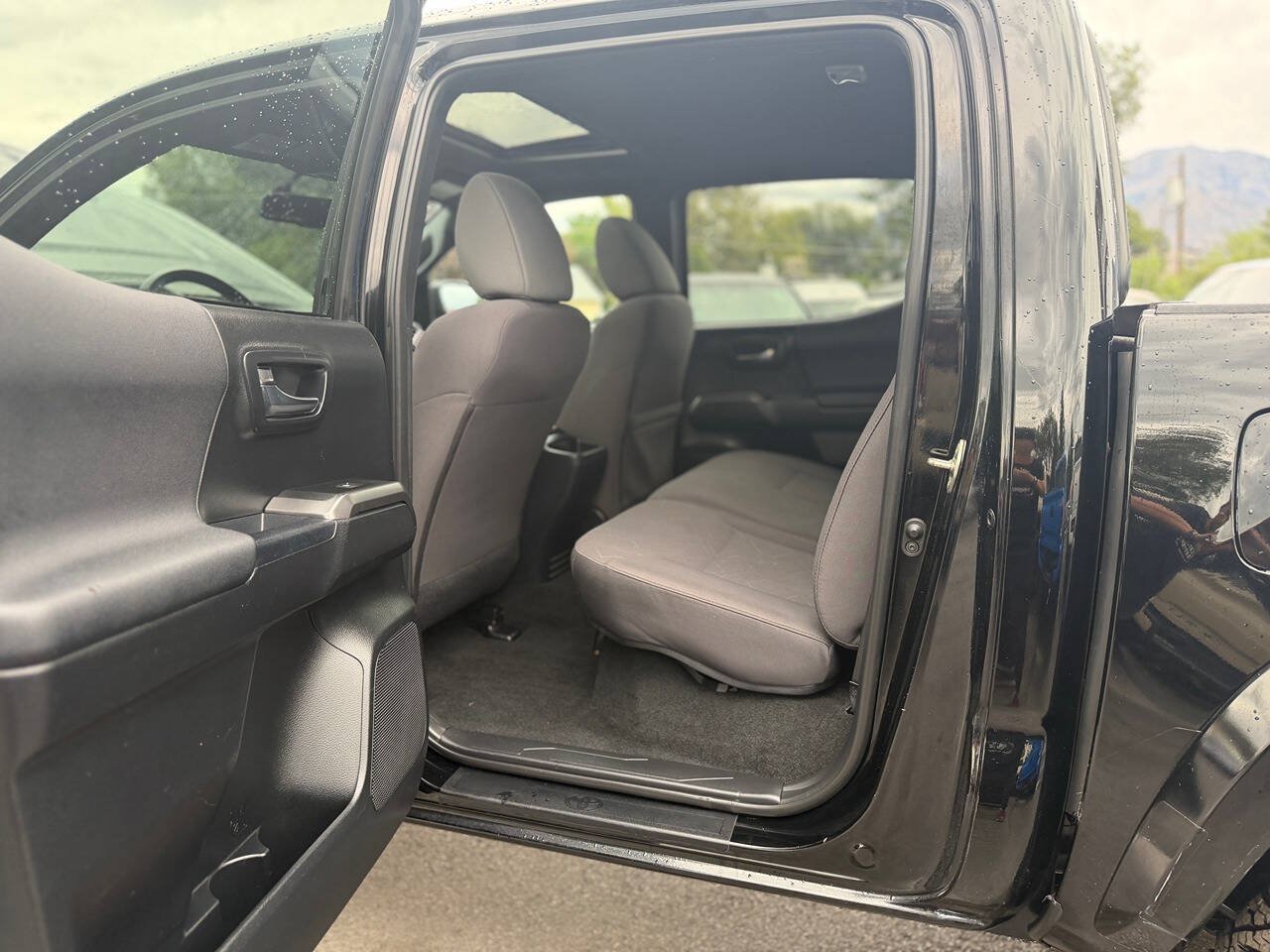 Used 2017 Toyota Tacoma TRD Sport w/ Premium & Technology Package AWD/4WD image 48