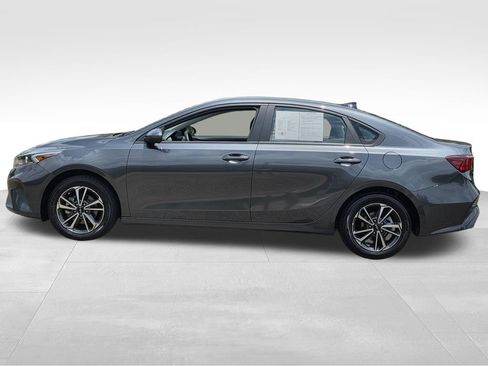 Used 2024 Kia Forte LXS FWD image 10