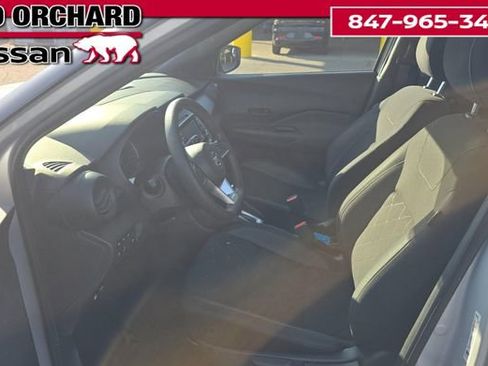 Used 2020 Nissan Kicks S image 6