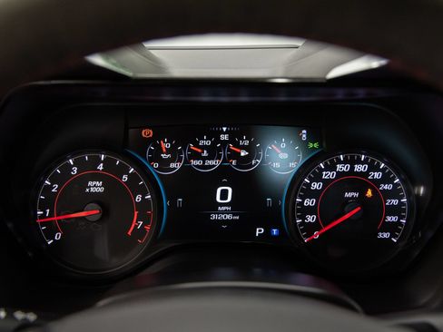 Used 2018 Chevrolet Camaro ZL1 RWD image 17