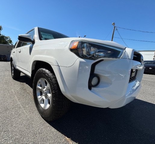 Used 2020 Toyota 4Runner SR5 RWD image 7