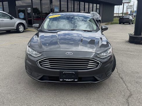 Used 2020 Ford Fusion SE FWD image 3