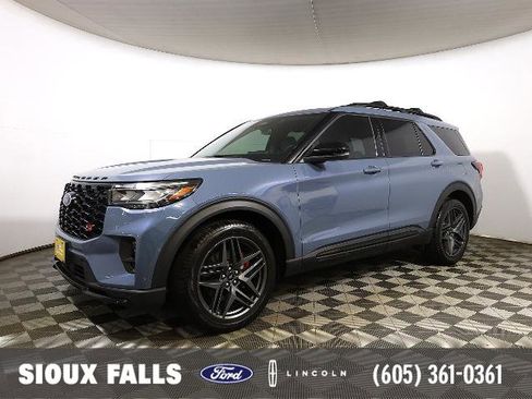 Certified 2025 Ford Explorer ST AWD/4WD image 1