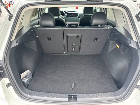 Certified 2023 Volkswagen Taos SEL AWD/4WD image 11