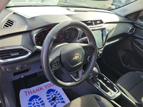 Used 2023 Chevrolet TrailBlazer LT w/ Convenience Package image 18