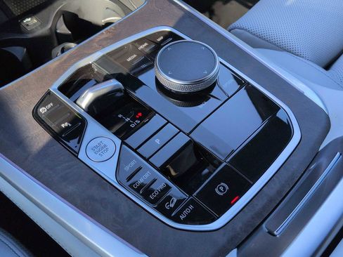 Used 2024 BMW X5 xDrive40i w/ Parking Assistance Package image 33