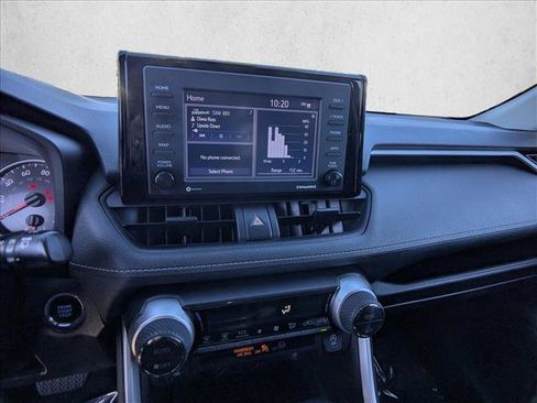Used 2022 Toyota RAV4 XLE image 19