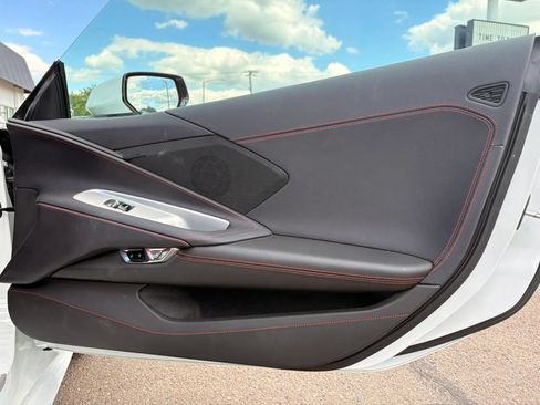 Used 2025 Chevrolet Corvette Stingray Coupe RWD image 11