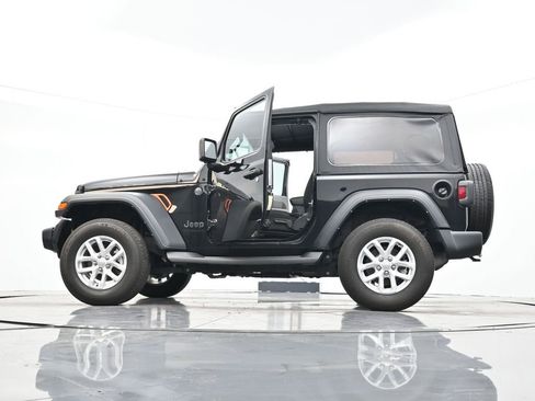 Used 2023 Jeep Wrangler Sport S image 42