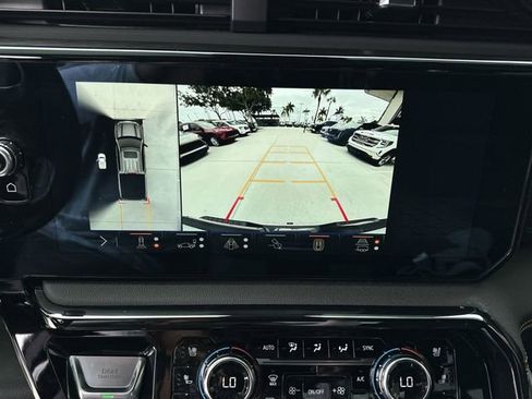 Certified 2025 GMC Sierra 1500 AT4 w/ Technology Package AWD/4WD image 25