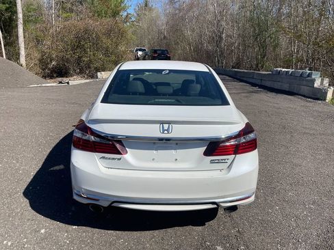 Used 2017 Honda Accord Sport Special Edition image 6