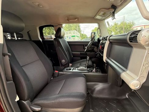 Used 2007 Toyota FJ Cruiser 4WD image 17