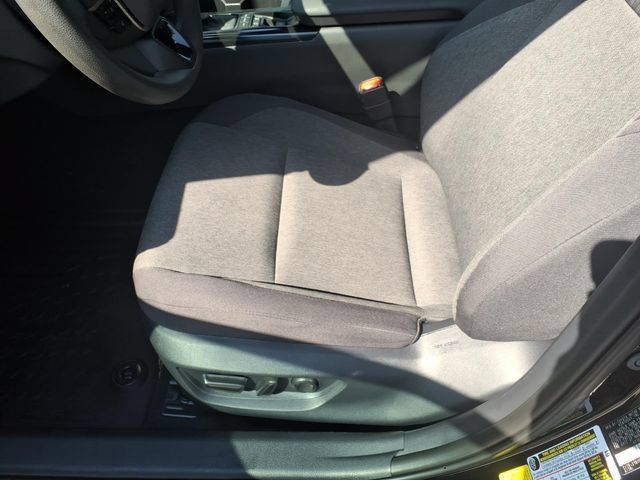 Used 2025 Toyota Camry LE w/ Convenience Package FWD image 14