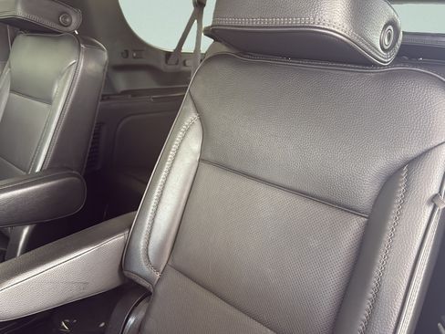 Used 2022 GMC Yukon XL Denali RWD image 23