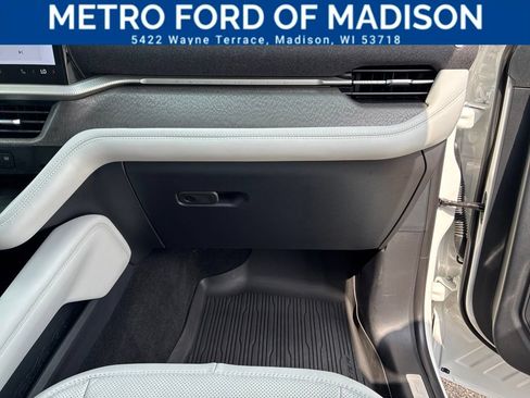 Used 2025 Ford Explorer Platinum w/ Ultimate Package AWD/4WD image 56