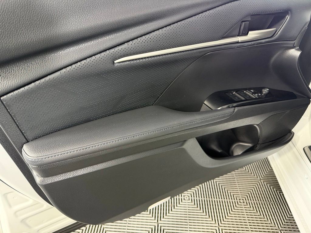Used 2025 Toyota Camry XSE AWD/4WD image 24