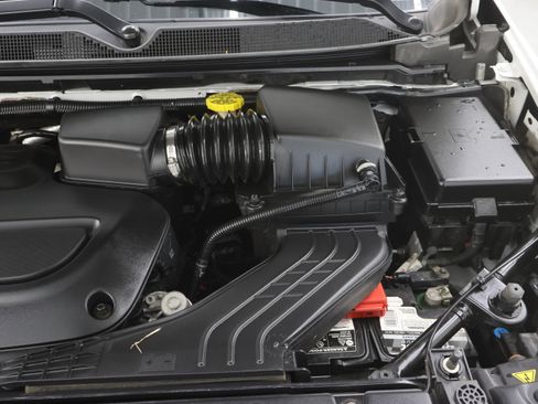 Used 2019 Chrysler Pacifica Limited w/ Tire & Wheel Group image 19