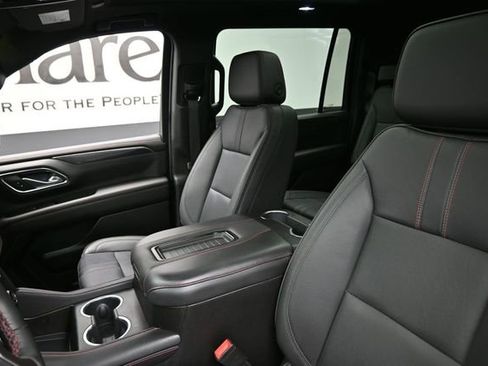 Used 2024 Chevrolet Suburban RST w/ Sport Performance Package AWD/4WD image 16