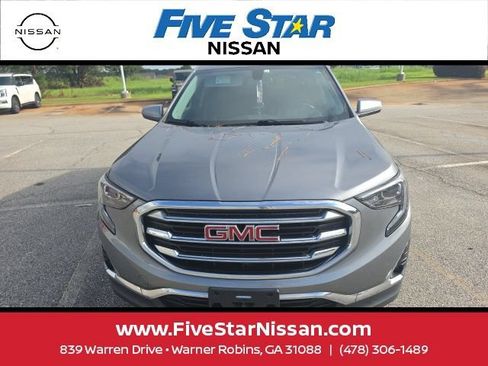 Used 2018 GMC Terrain SLT w/ Preferred Package FWD image 3