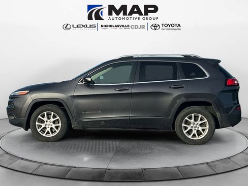 Used 2016 Jeep Cherokee Latitude w/ Cold Weather Group image 2