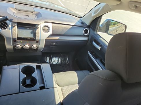 Used 2018 Toyota Tundra SR5 RWD image 14