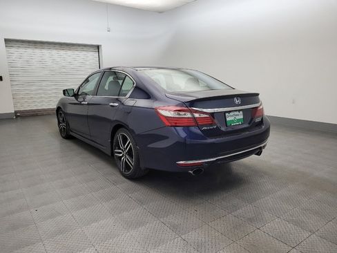 Used 2017 Honda Accord Sport Special Edition image 5