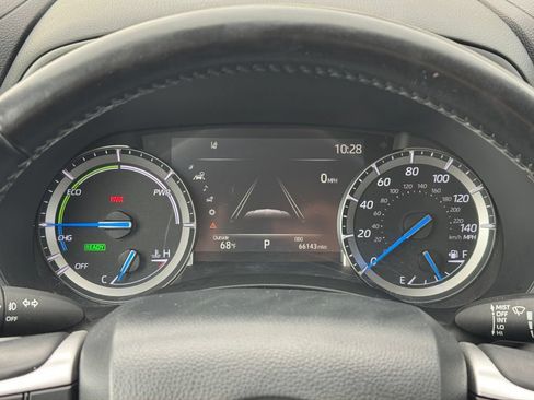 Used 2022 Toyota Highlander XLE AWD/4WD image 14