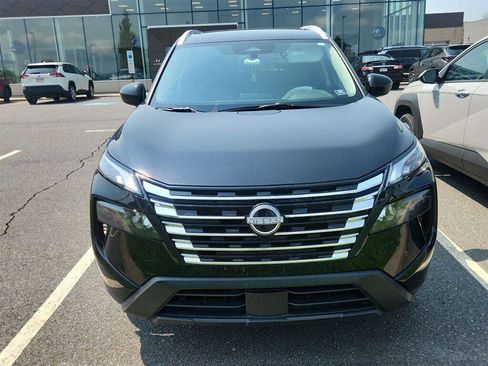 Used 2026 Nissan Rogue SV w/ SV Premium Package AWD/4WD image 4
