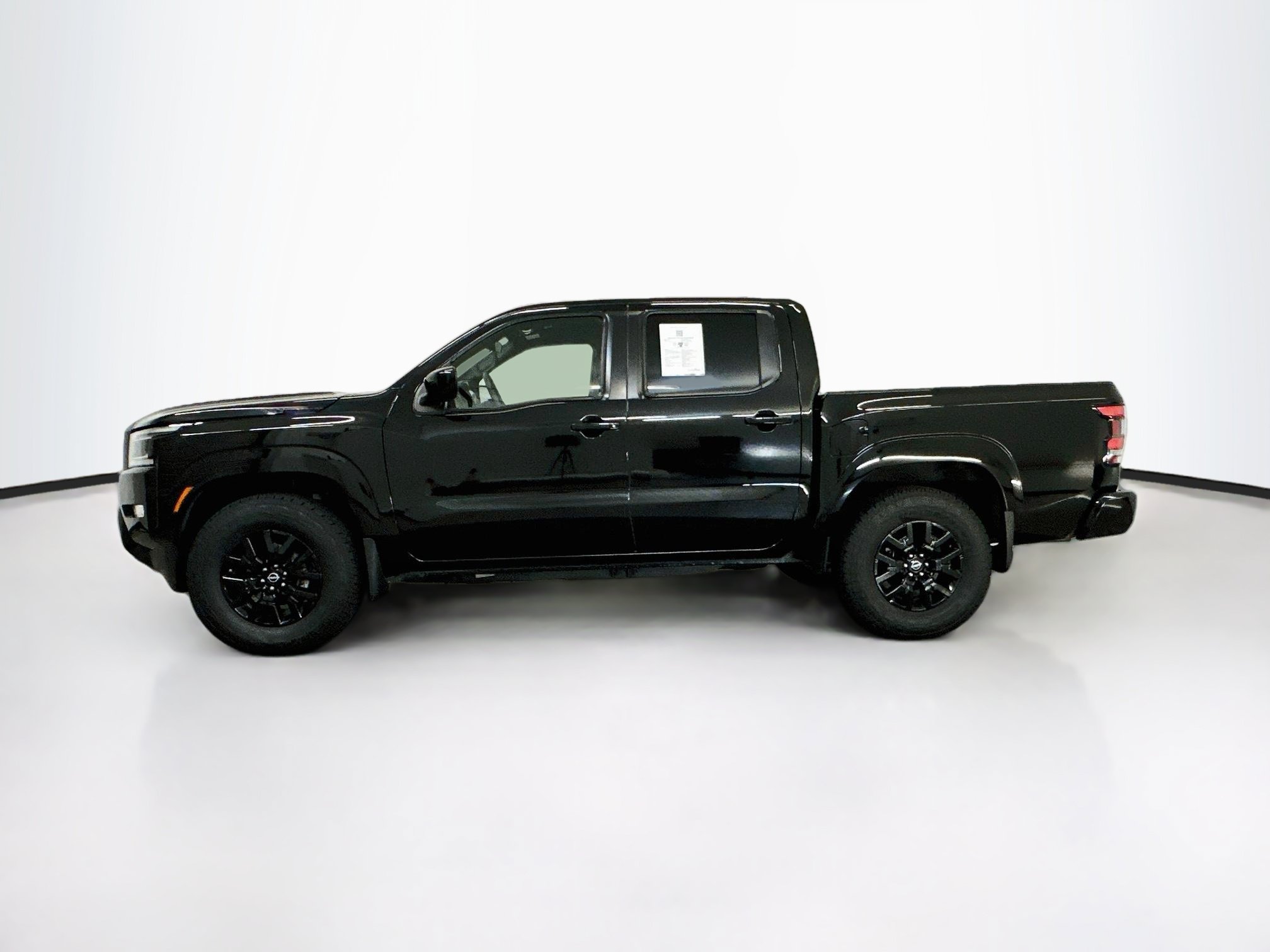 Used 2023 Nissan Frontier SV w/ Midnight Edition Package AWD/4WD image 4