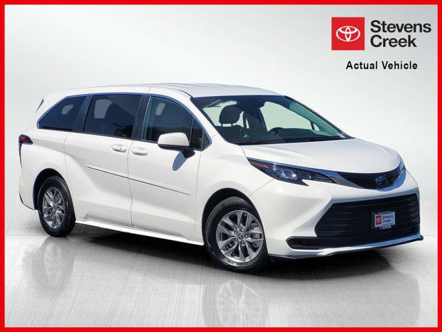 Certified 2024 Toyota Sienna LE AWD/4WD image 1