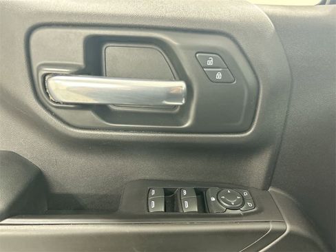 Used 2019 Chevrolet Silverado 1500 Custom Trail Boss w/ Custom Convenience Package image 11