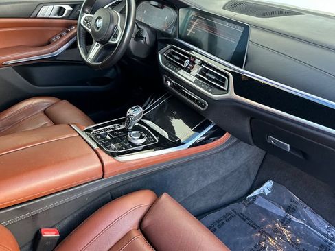 Used 2019 BMW X7 xDrive50i w/ M Sport Package AWD/4WD image 16