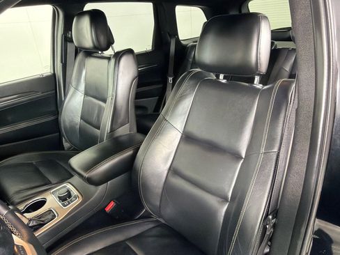 Used 2017 Jeep Grand Cherokee Limited image 13