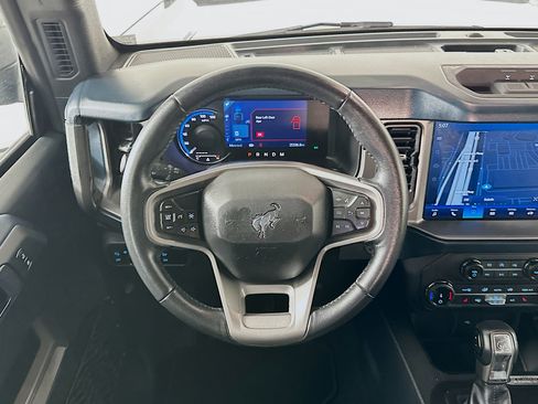 Used 2022 Ford Bronco Outer Banks w/ Sasquatch Package image 18