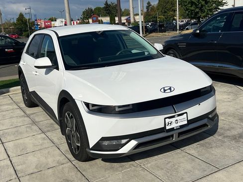 Used 2024 Hyundai Ioniq 5 SEL AWD/4WD image 7