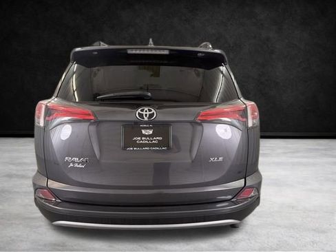 Used 2018 Toyota RAV4 XLE image 17