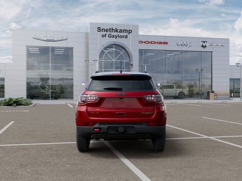 New 2026 Jeep Compass Trailhawk w/ Sun, Sound & Navigation Group AWD/4WD image 8