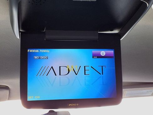 Used 2020 Chevrolet Traverse LT image 13