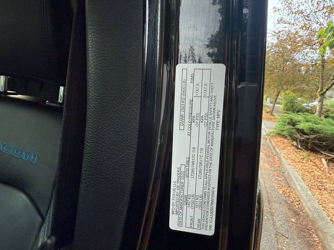 Used 2022 Jeep Wrangler Unlimited Rubicon 4xe w/ Cold Weather Group AWD/4WD image 32