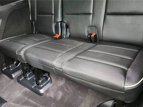 Used 2023 Cadillac Escalade Premium Luxury w/ Performance Package image 32